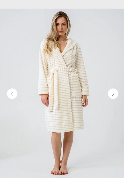  Халат жен р.52 молочный "Волна" 2346-Вф