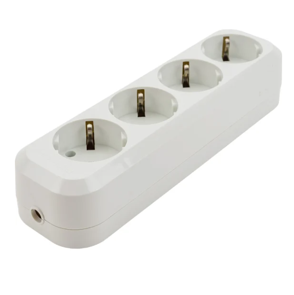 Колодка удлинителя 4 гнезда c/з 16А SQ1806-0014 TDM 43723