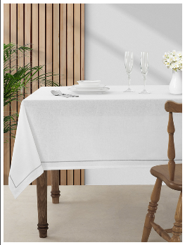  Скатерть 150х200см бел с выш 3843 Lola Karna