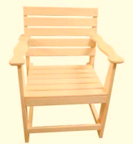  Кресло деревянное с подлокотником М291