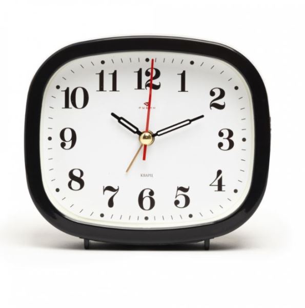  Будильник 125х105х38 кварц черный Классика Рубин В5-001